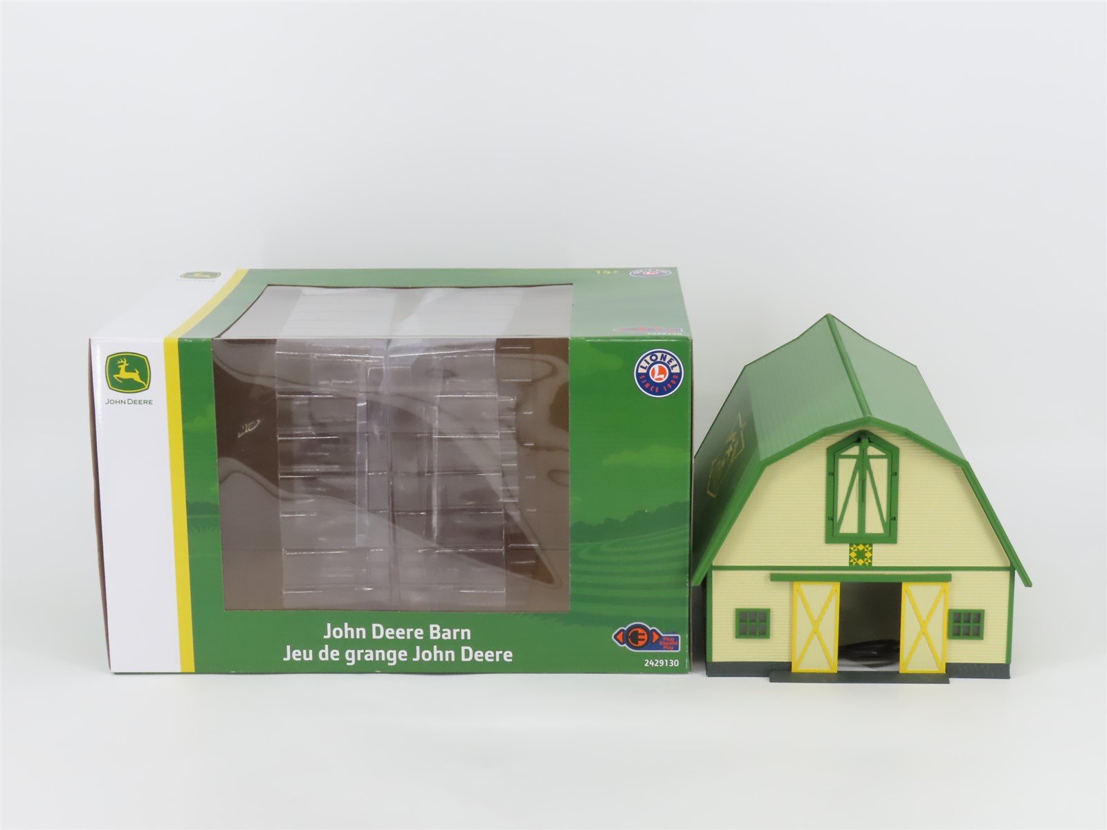 O 1/48 Scale Lionel 2429130 LP86728 John Deere Barn