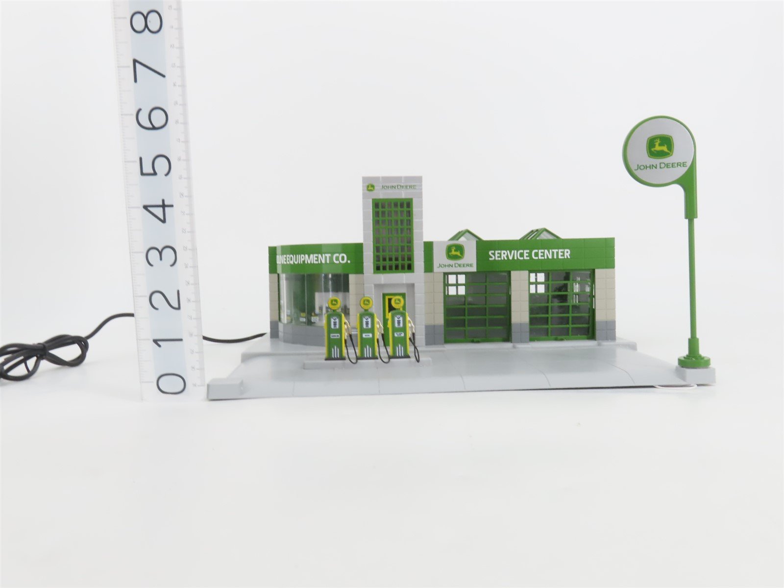 O 1/48 Scale Lionel 2129310 John Deere Service Garage