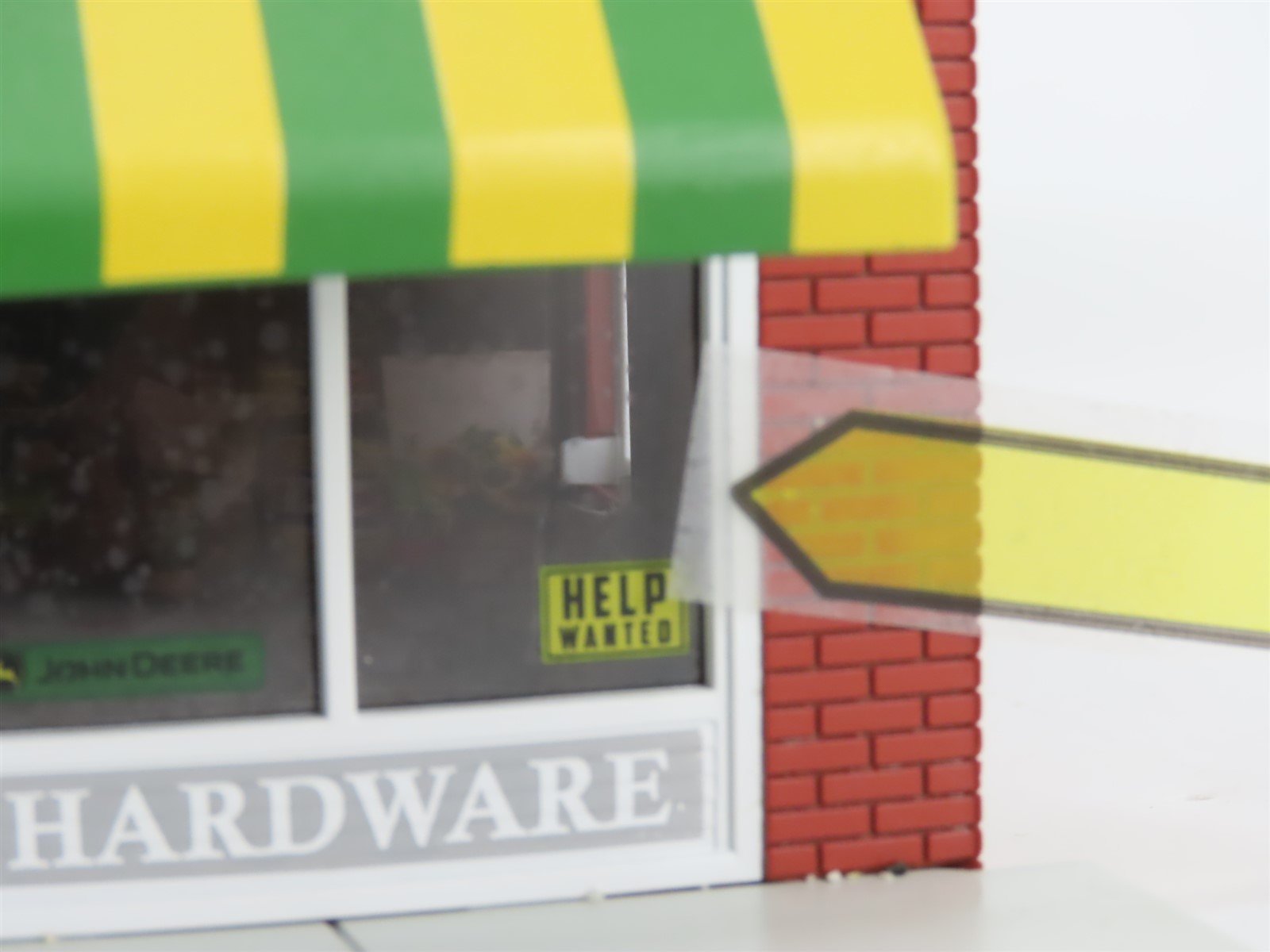 O 1/48 Scale Lionel 6-84481 John Deere / Williams General Store