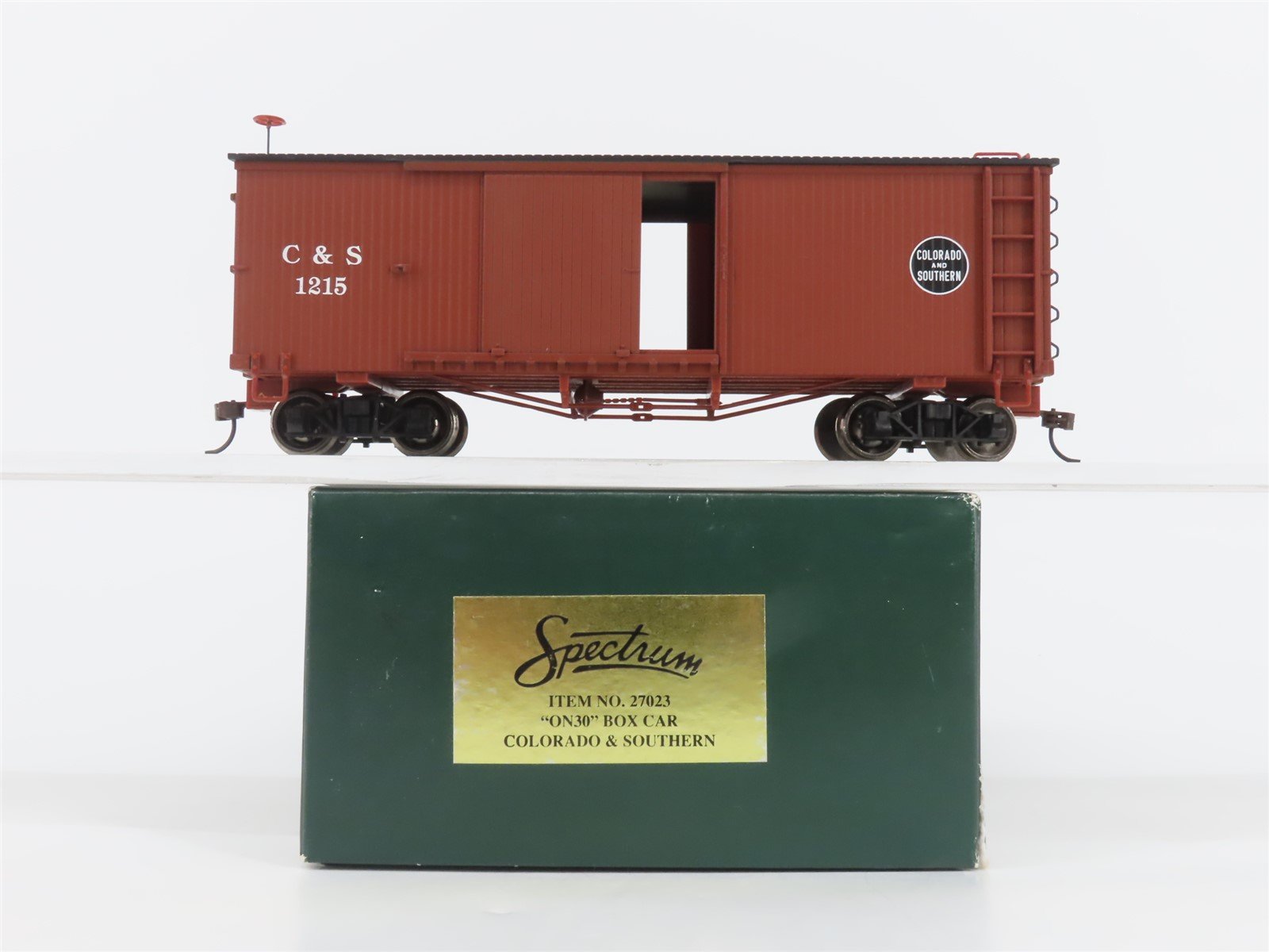 On30 Bachmann Spectrum 27023 C&S Colorado & Southern 25' Wood Box Car #1215