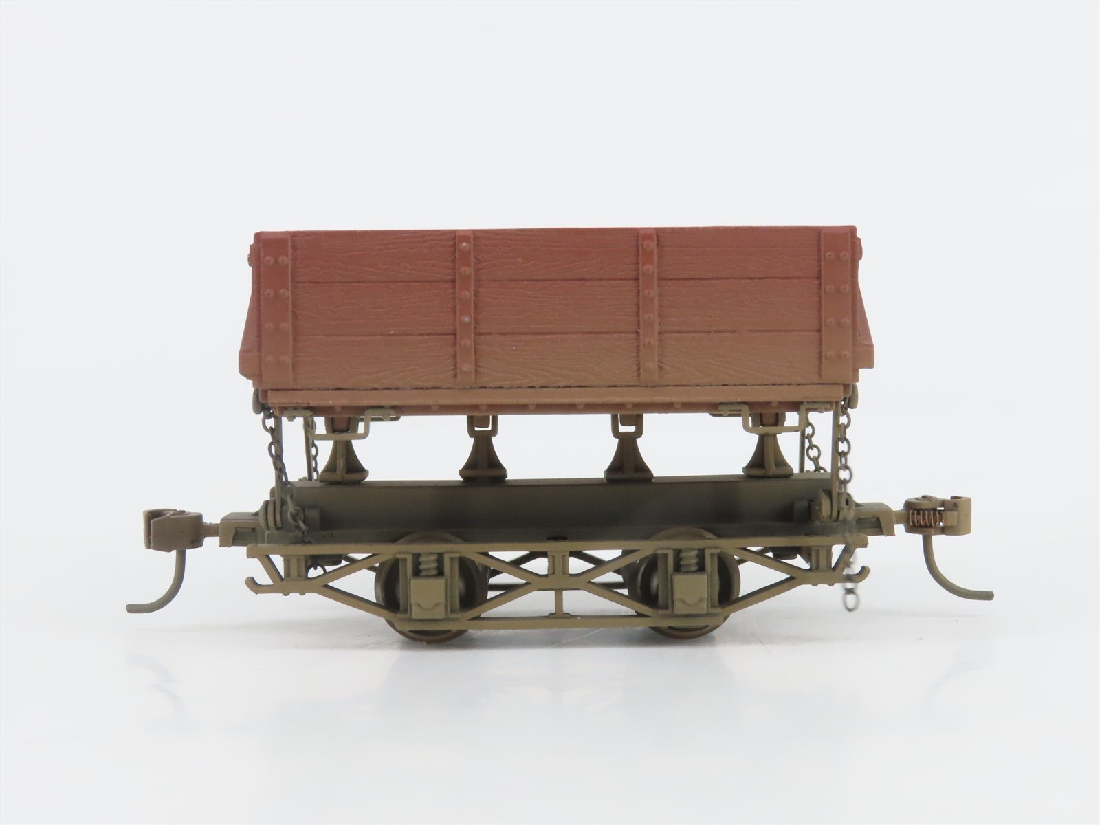 On30 Bachmann Spectrum 29801 Unlettered Wood Side-Dump Cars 3-Pack - Weathered