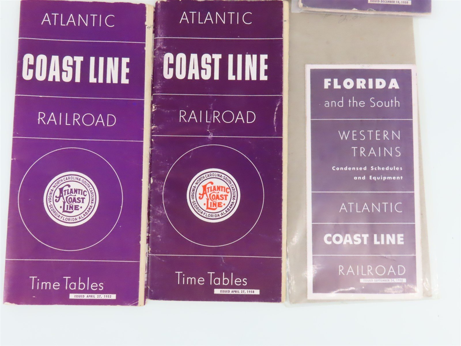 LOT of 12 ACL Atlantic Coast Line Public Timetables 1940s/50s & History Booklet