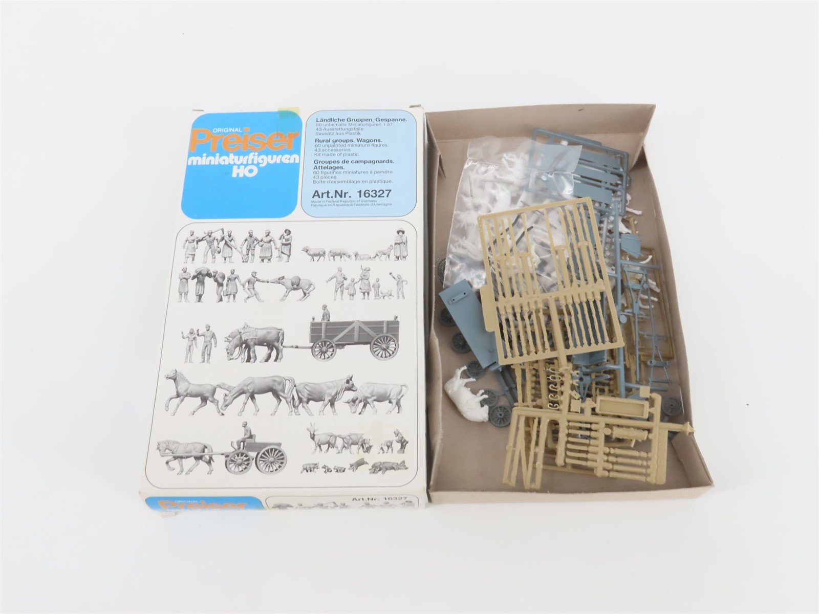 HO 1/87 Preiser Art.Nr. 16327 Rural Groups & Wagons Unpainted 60 Figures/People