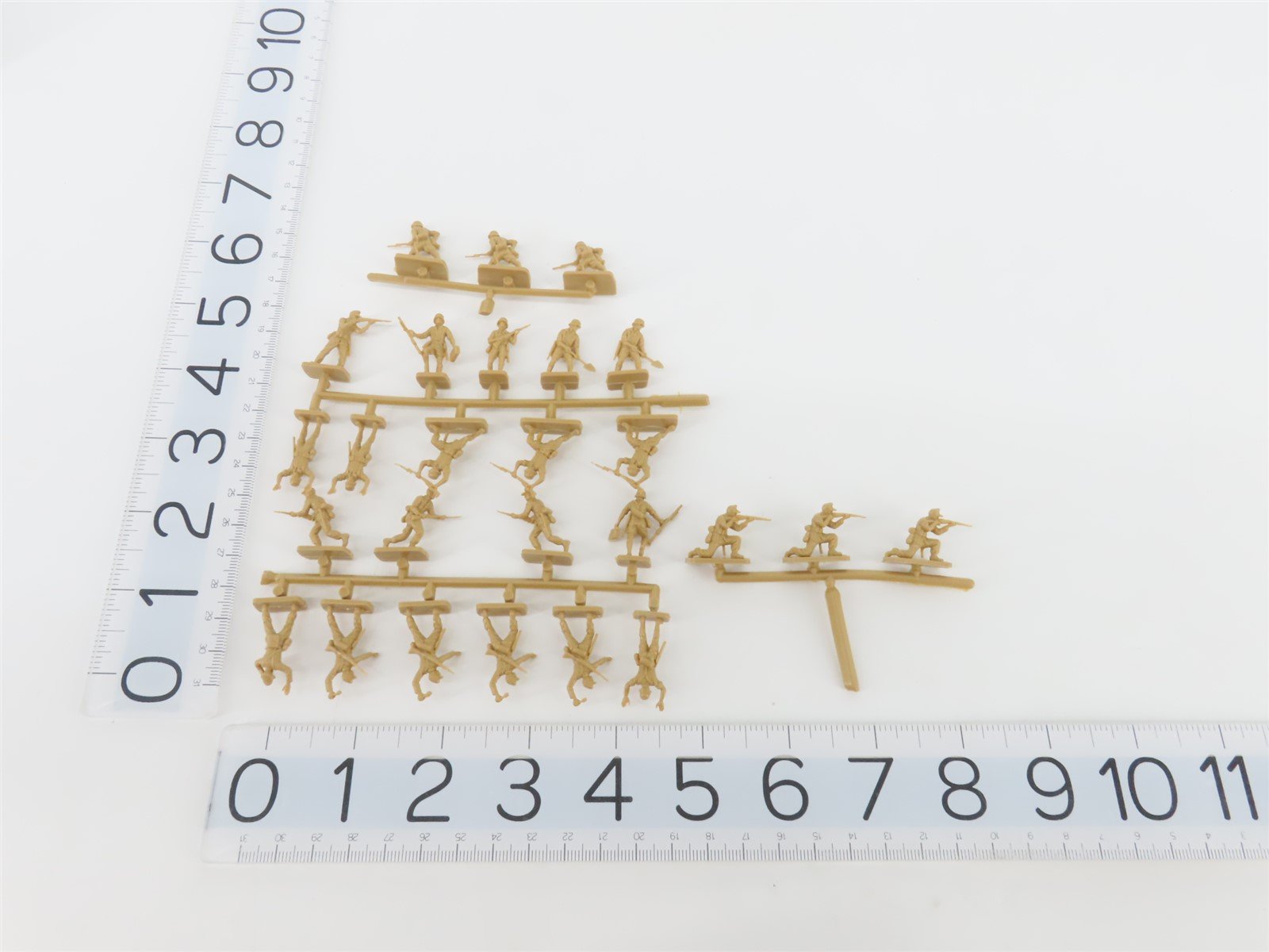 1:72 Scale Airfix 01711 Africa Corp Unpainted Figures/People 48 Pieces