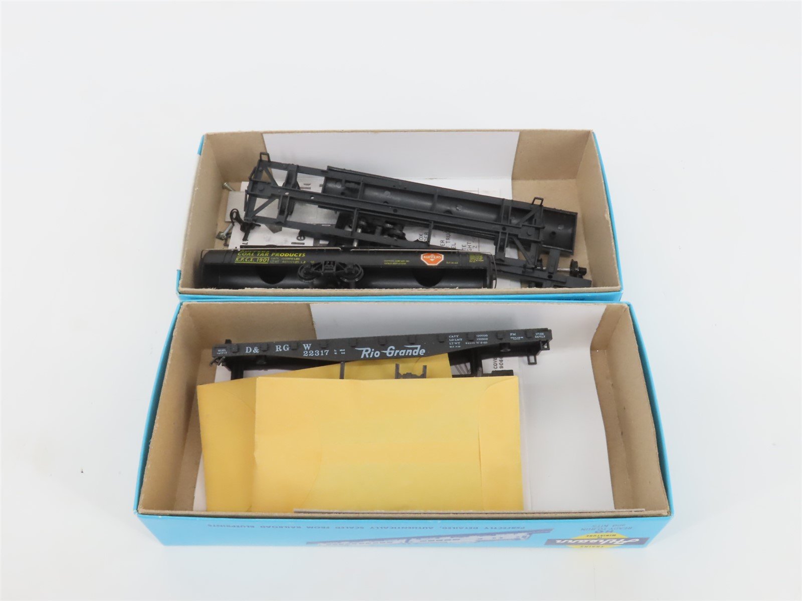 LOT of 10 HO Scale Athearn Kits ATSF, D&RGW, PRR, Koppers Assorted Freight Cars