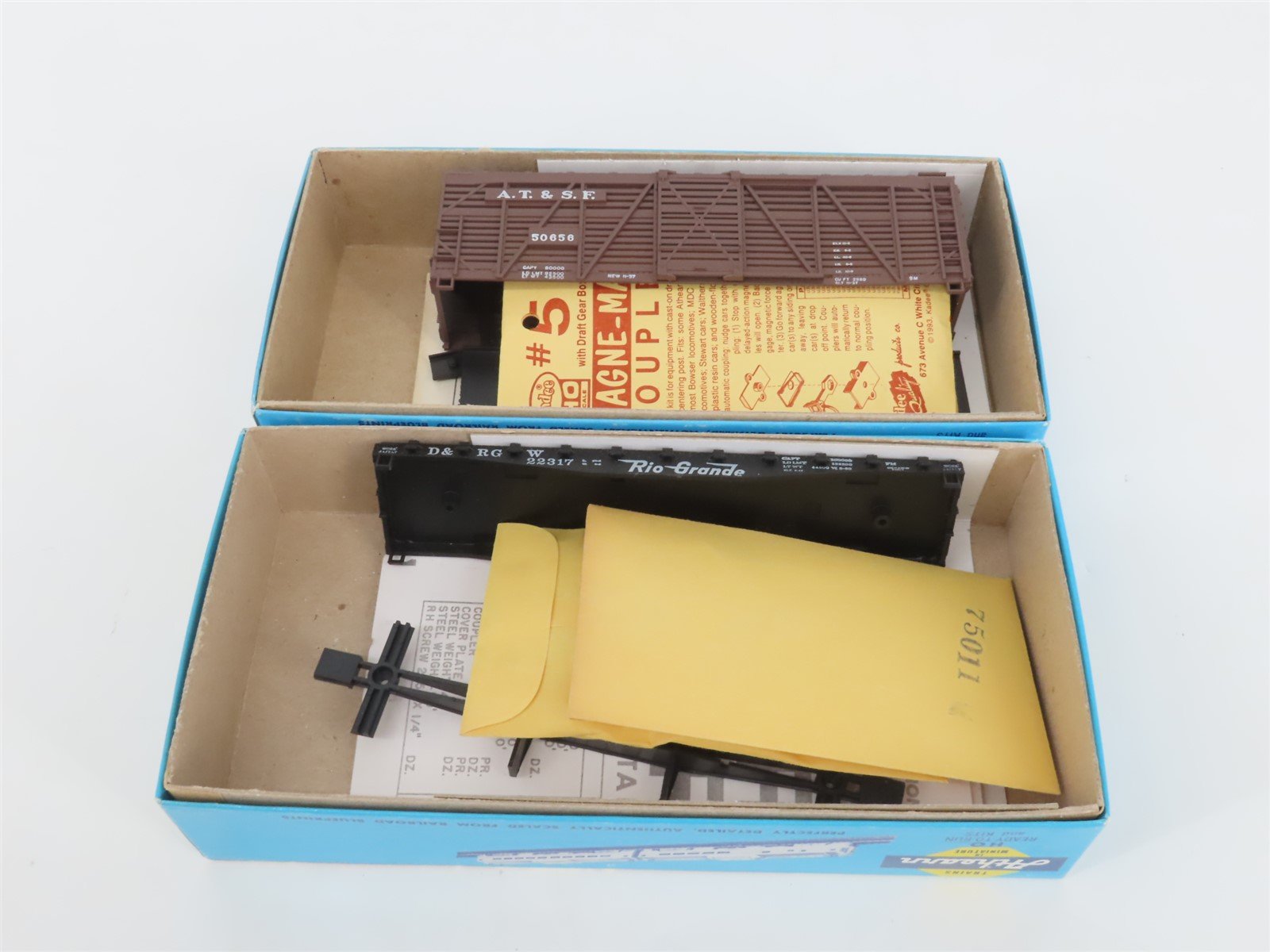 LOT of 10 HO Scale Athearn Kits ATSF, D&RGW, PRR, Koppers Assorted Freight Cars