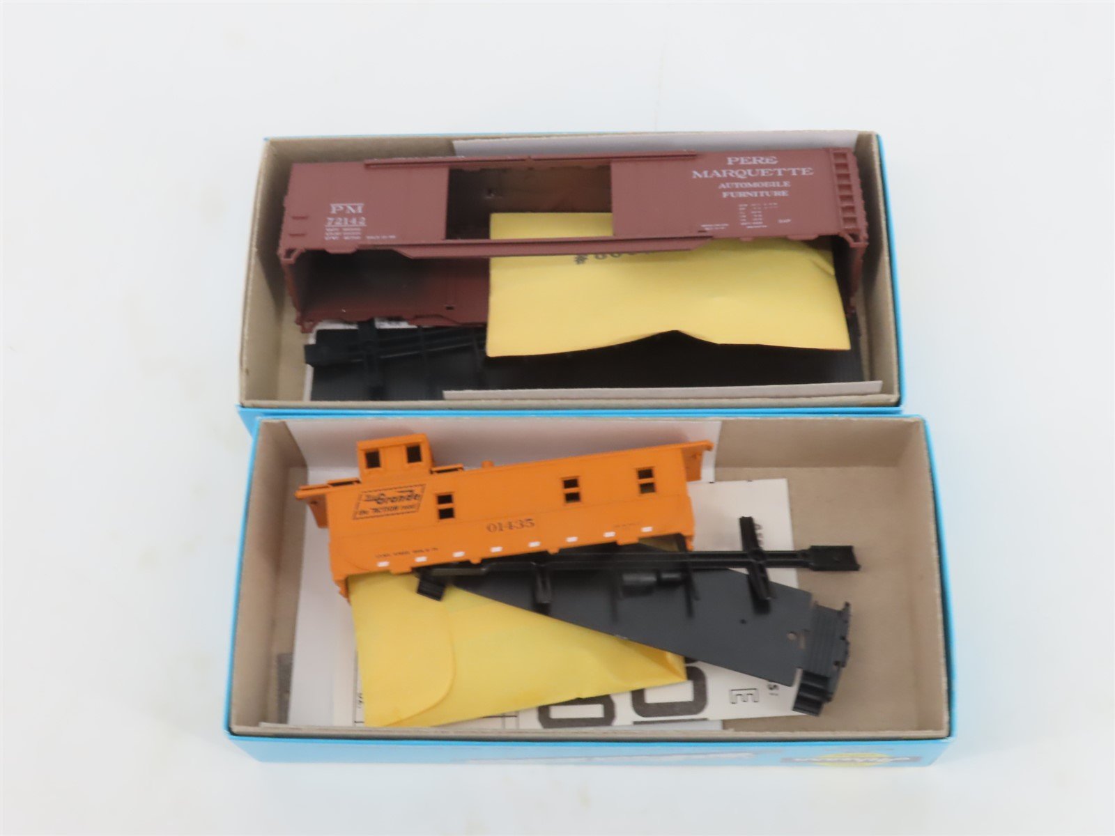 LOT of 10 HO Scale Athearn Kits D&RGW, N&W, SL-SF, & More Assorted Freight Cars