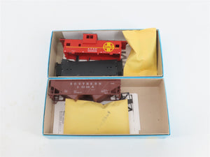 LOT of 10 HO Scale Athearn Kits SP, N&W, ATSF & More Assorted Freight Cars