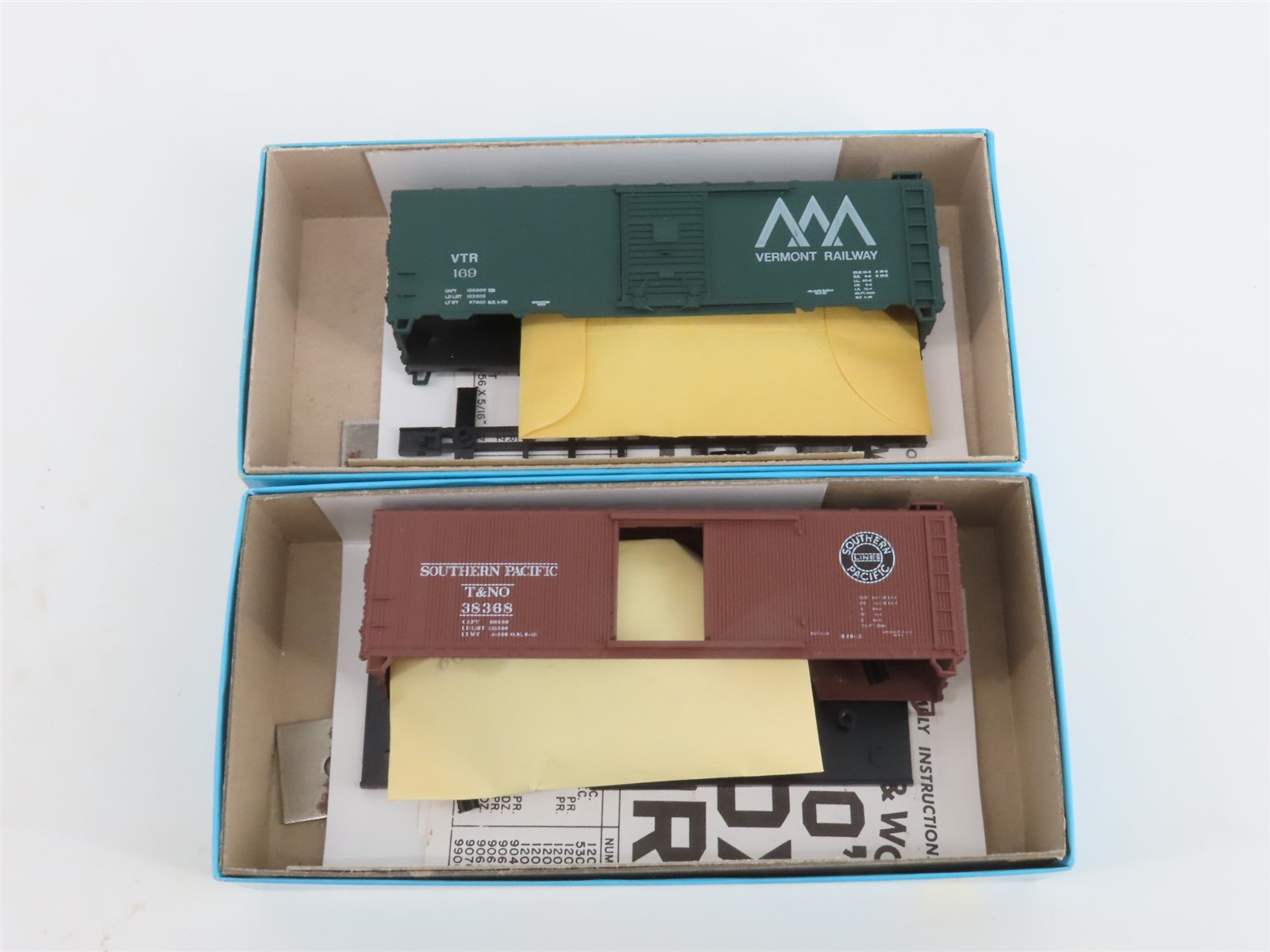 LOT of 10 HO Scale Athearn Kits D&RGW, SP, N&W, PM & More Assorted Freight Cars