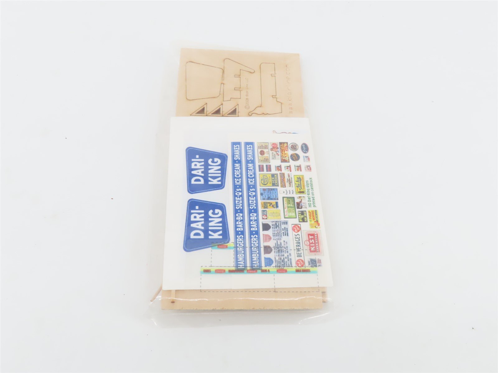 HO 1/87 Scale Blair Line Laser-Cut Kit 182 Dari-King Drive In Restaurant