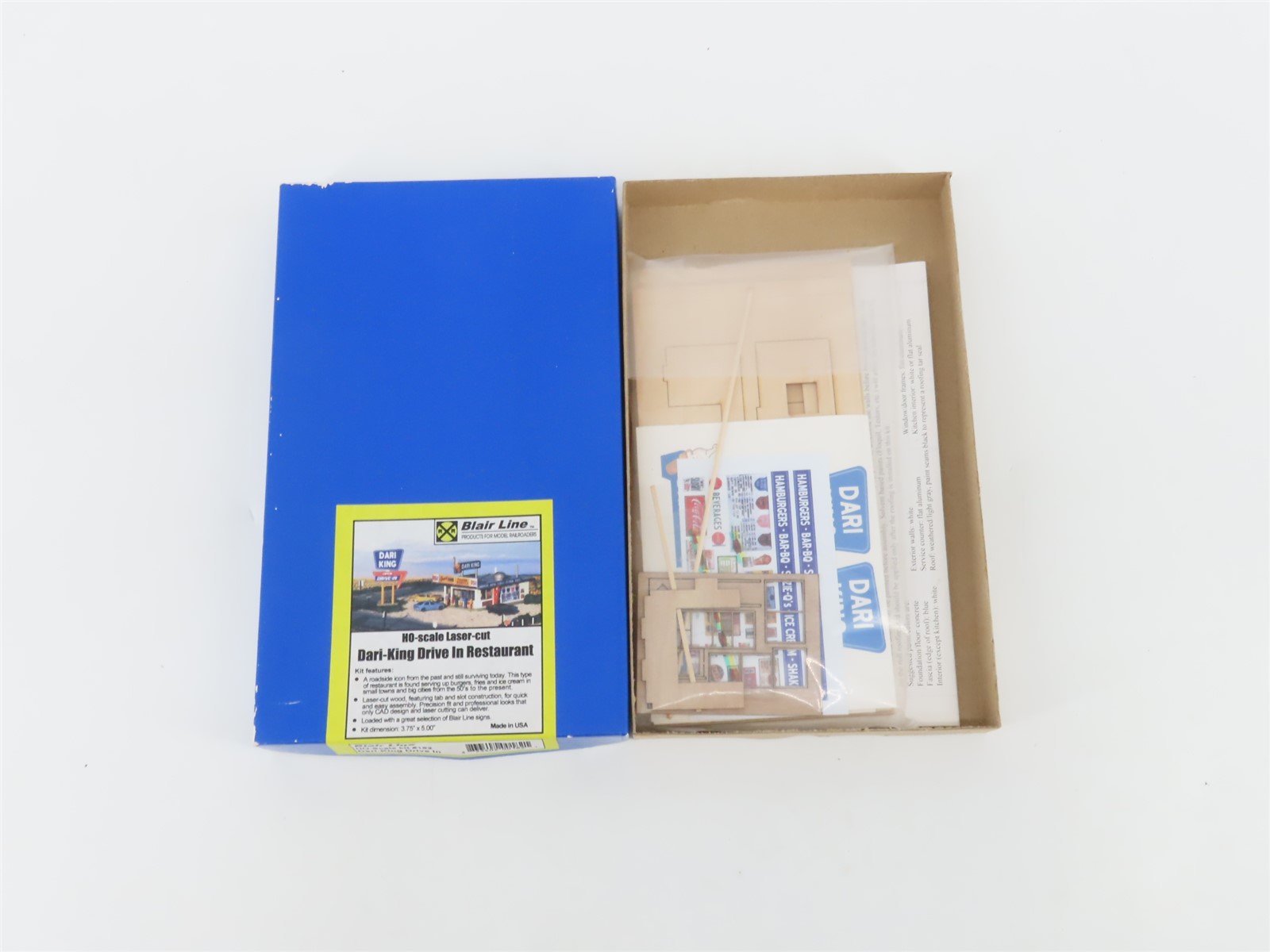 HO 1/87 Scale Blair Line Laser-Cut Kit 182 Dari-King Drive-In Restaurant