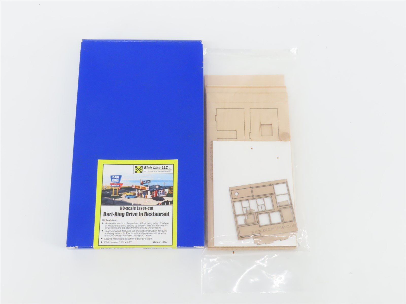 HO 1/87 Scale Blair Line Laser-Cut Kit 182 Dari-King Drive-In Restaurant