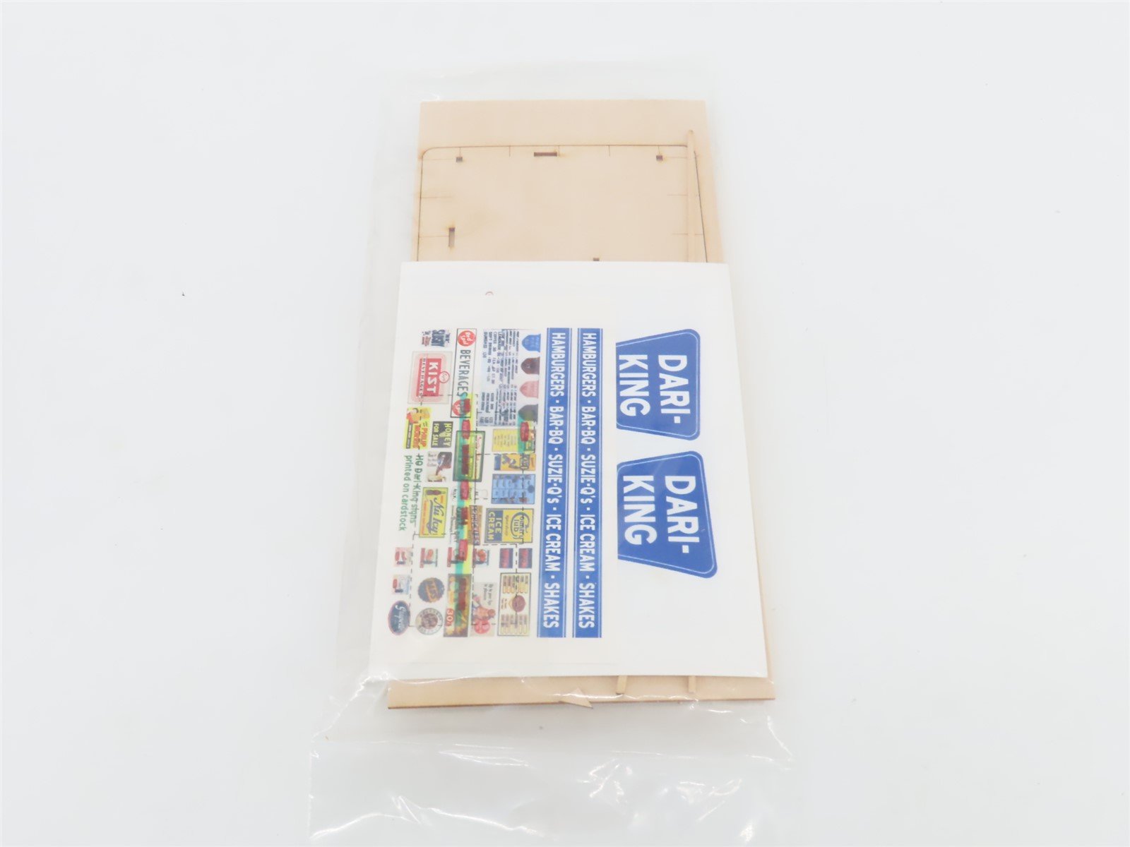 HO 1/87 Scale Blair Line Laser-Cut Kit 182 Dari-King Drive-In Restaurant