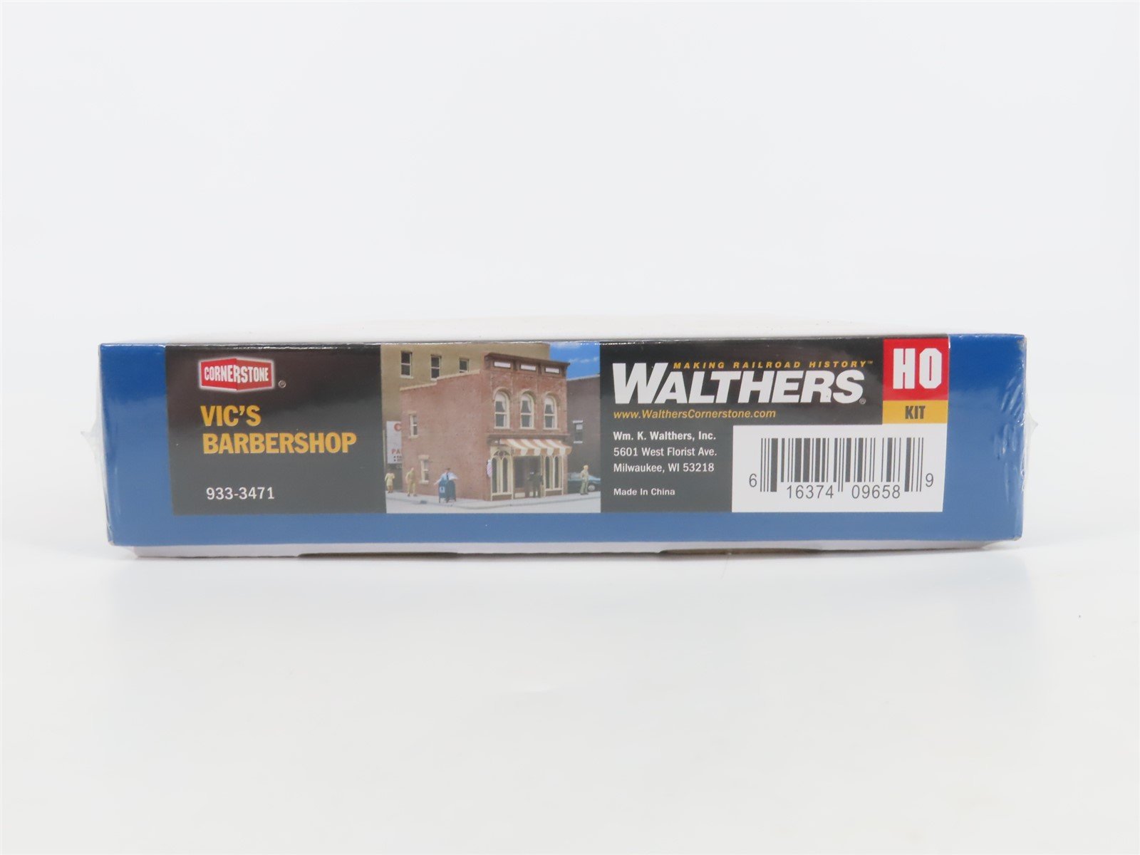 HO 1/87 Scale Walthers Cornerstone Kit 933-3471 Vic's Barbershop - SEALED