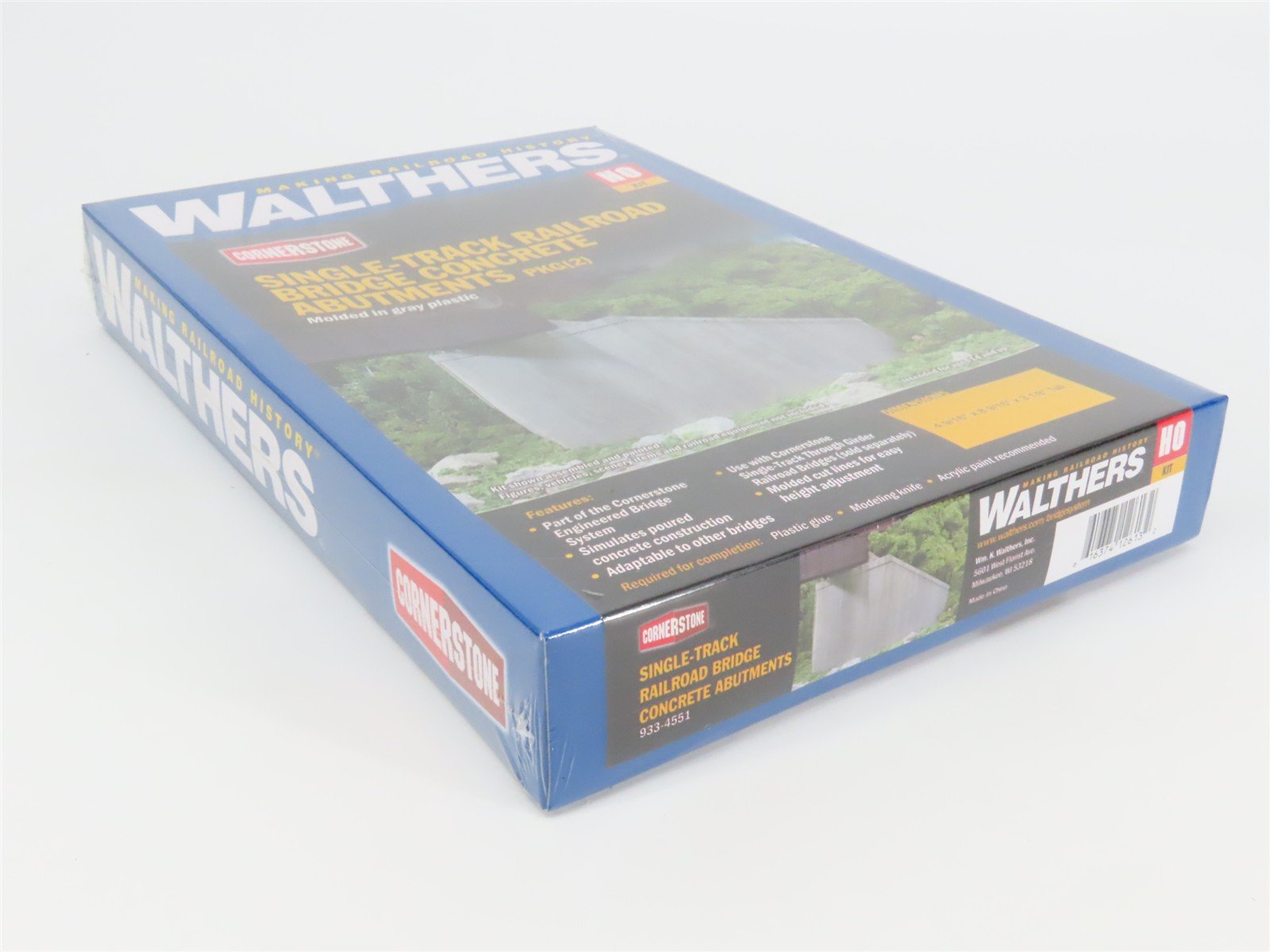 HO Walthers Kit 933-4551 Single-Track Railroad Bridge Concrete Abutments (2)