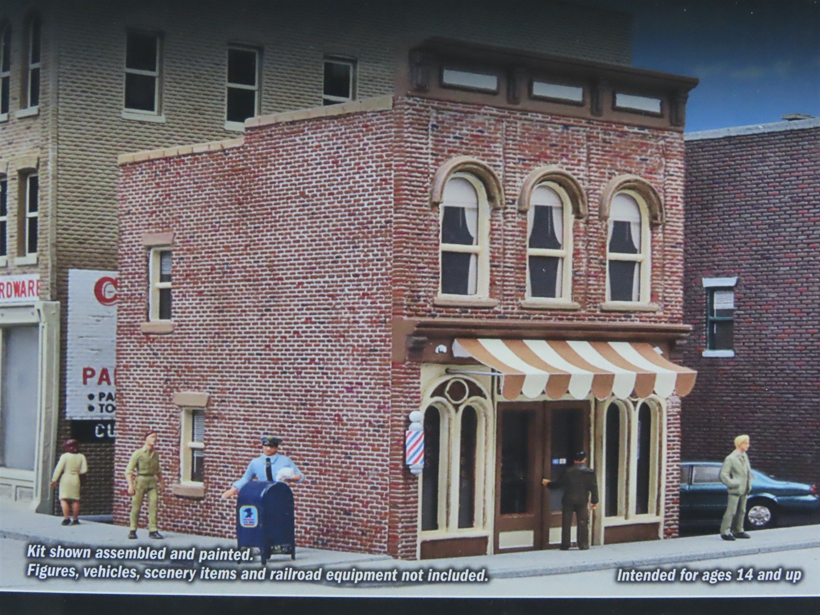 HO 1/87 Scale Walthers Cornerstone Kit 933-3471 Vic's Barbershop - SEALED
