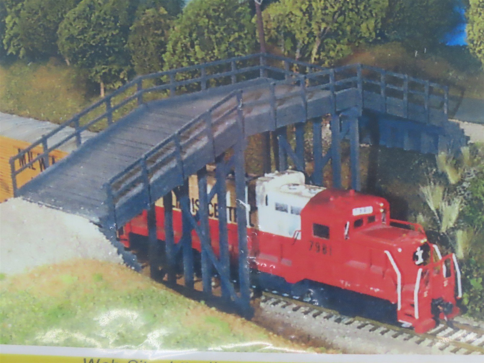 HO 1/87 Scale Rix Products Kit 628-0200 Rural Timber Overpass - SEALED