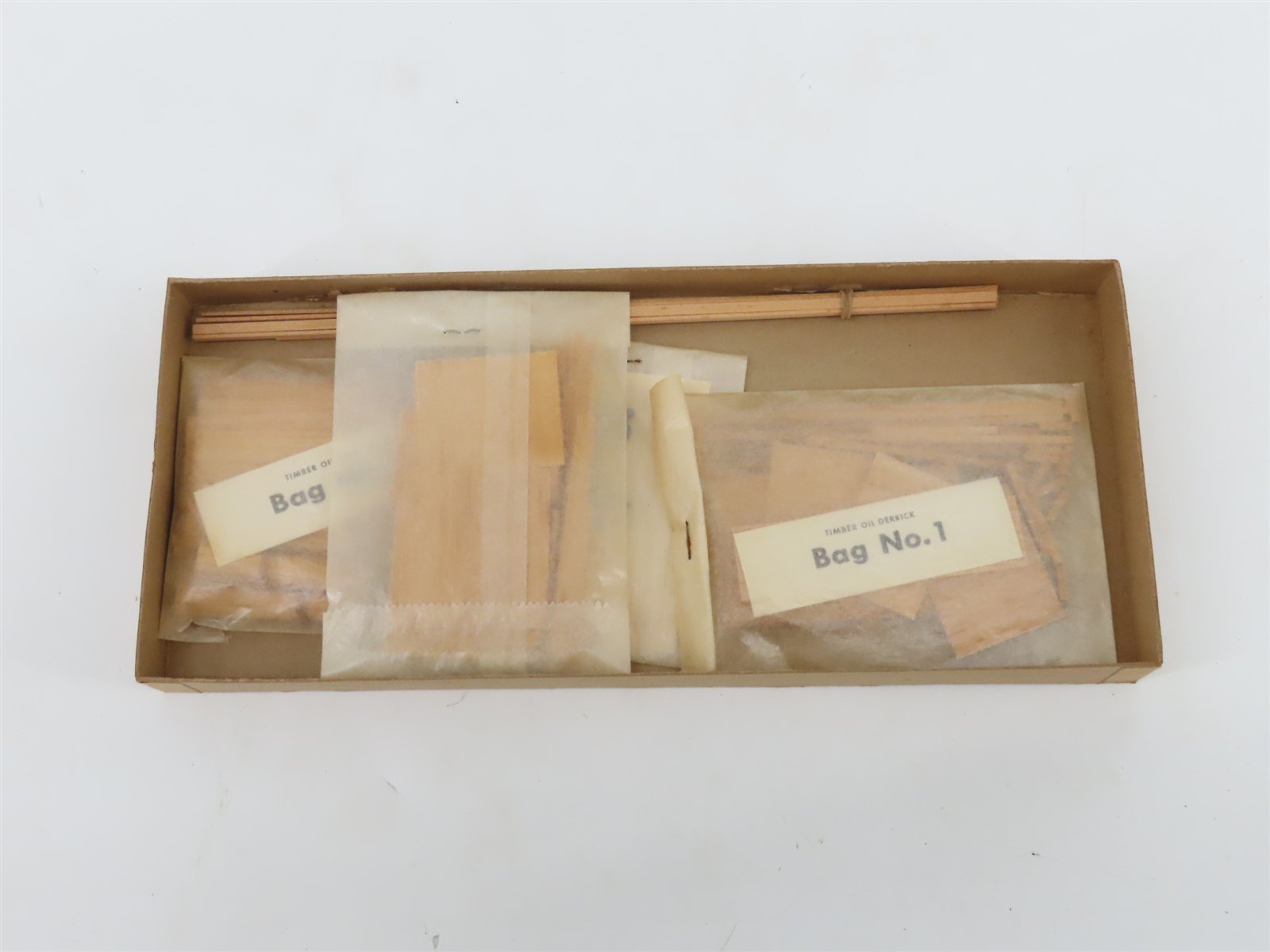 HO 1/87 Scale Campbell Scale Models Kit 354 Timber Oil Derrick