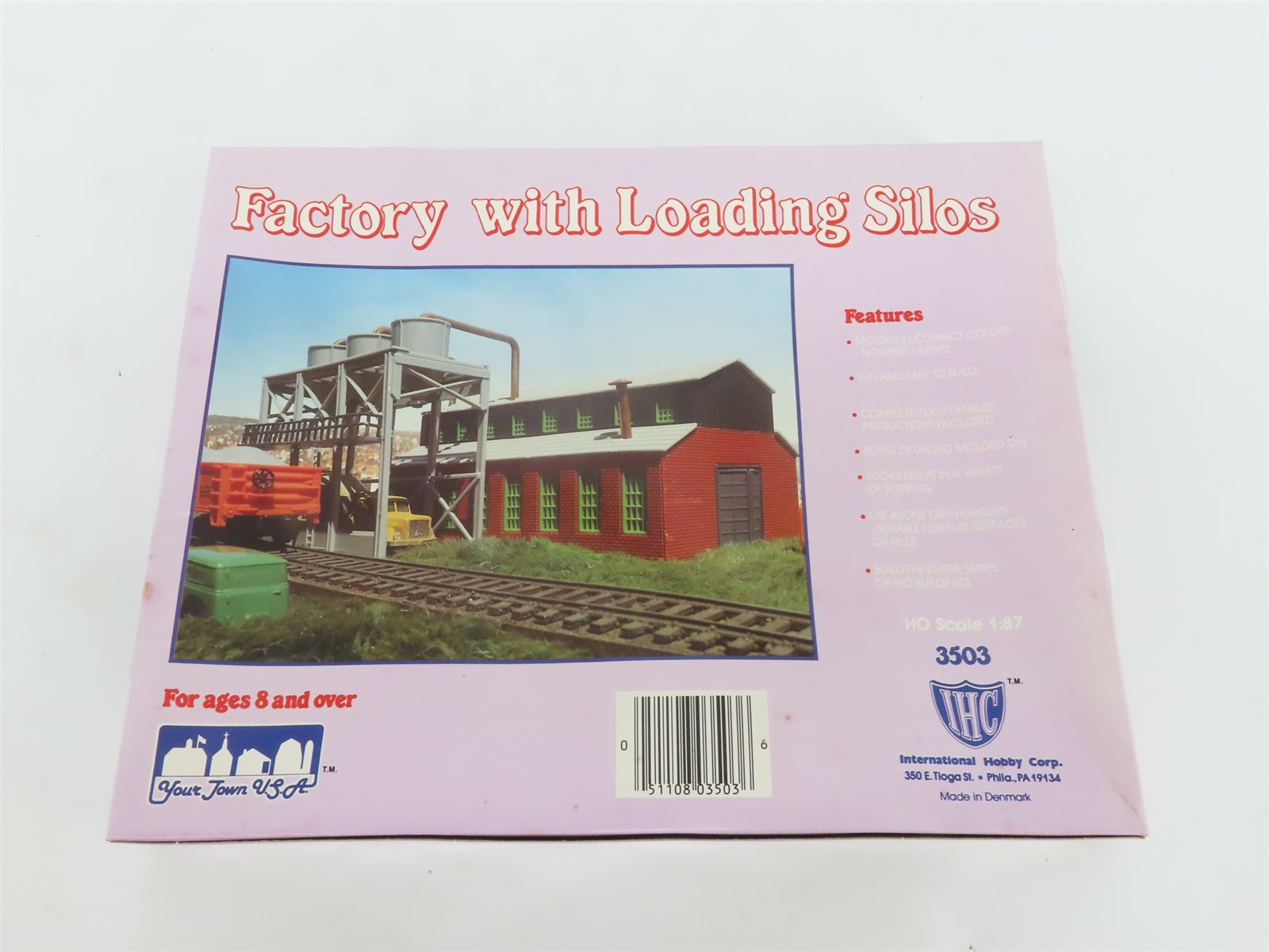 HO 1/87 Scale IHC Your Town USA Kit 3503 Factory with Loading Silos