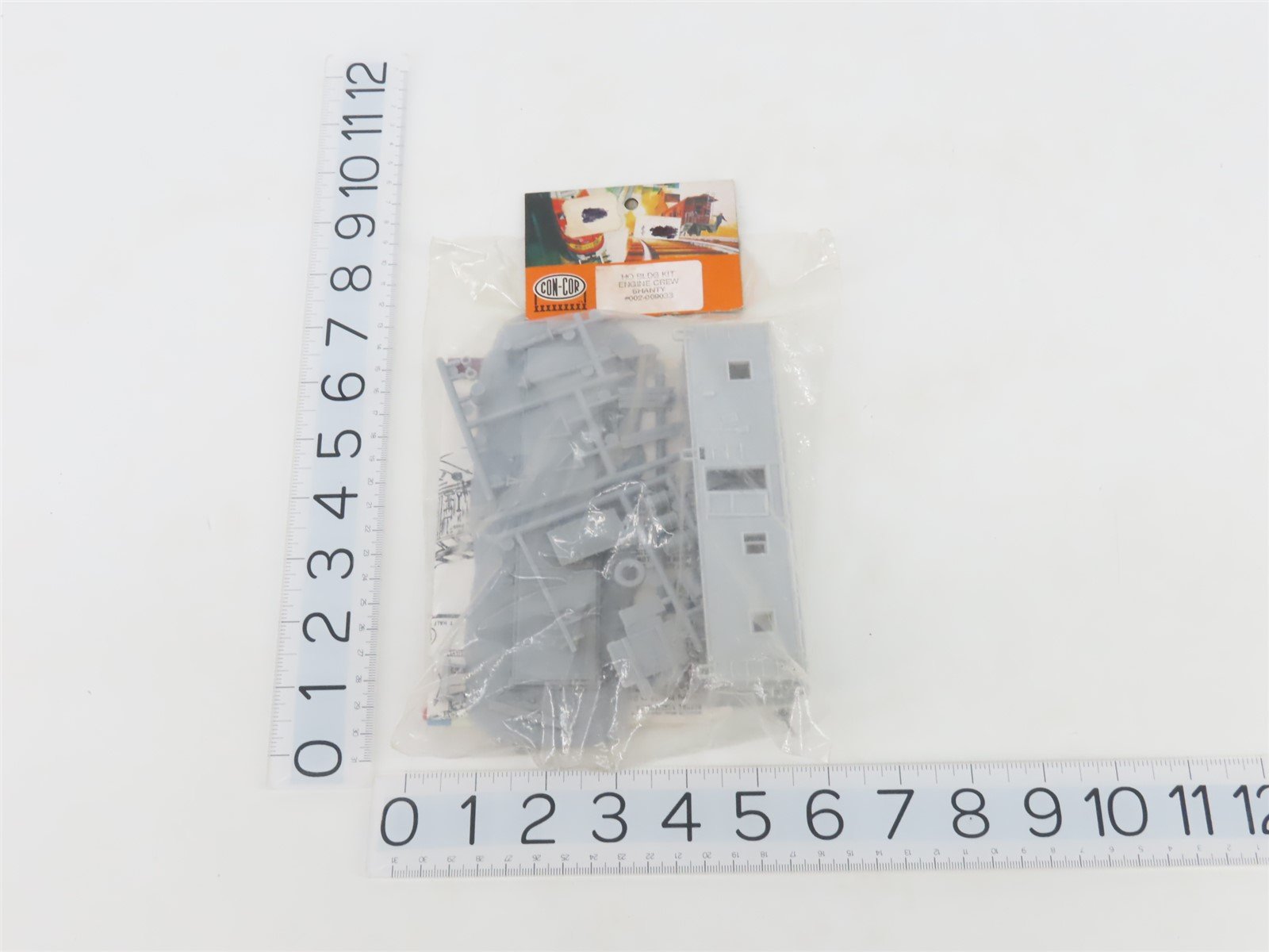 HO 1/87 Scale Con-Cor Kit 002-009033 Engine Crew Shanty