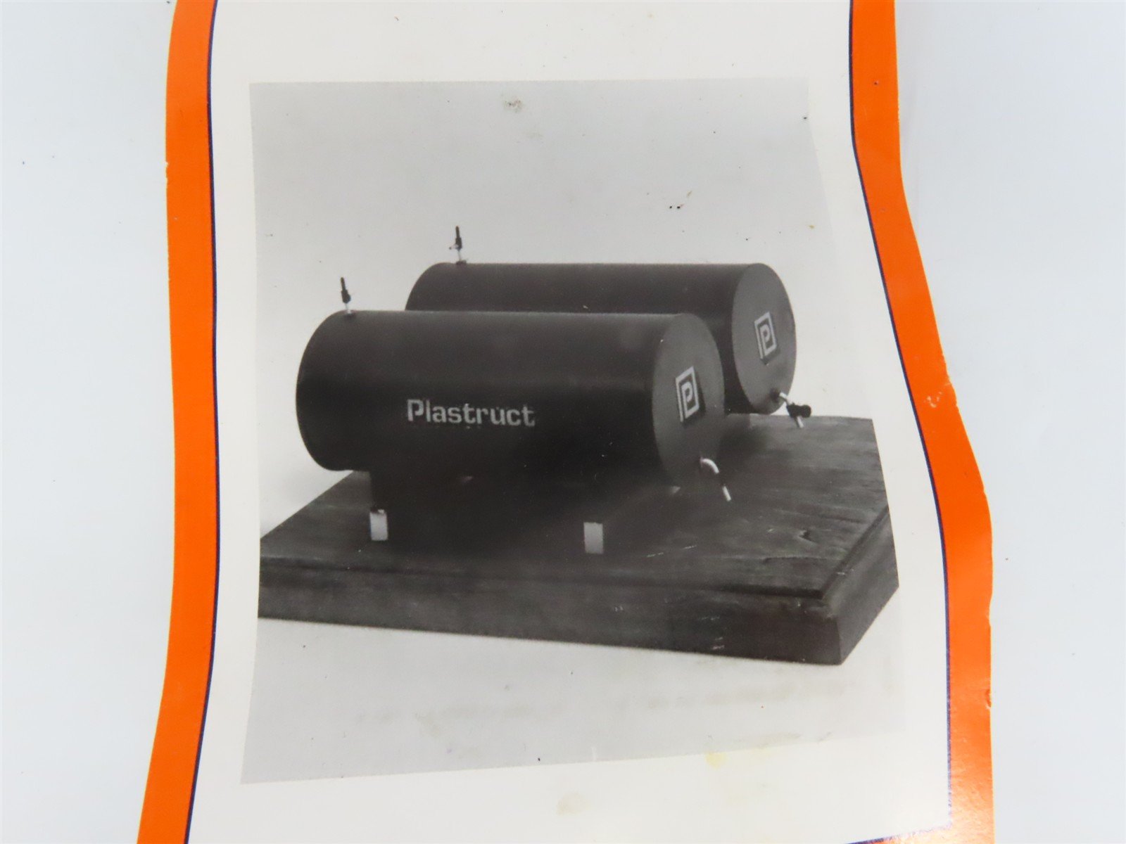 HO 1/87 Scale Plastruct Kit 1014 Twin Horizontal Bulk Oil Storage Tanks