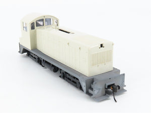 HO Scale Broadway Limited BLI 2634 Undecorated NW2 Diesel Loco wParagon 2