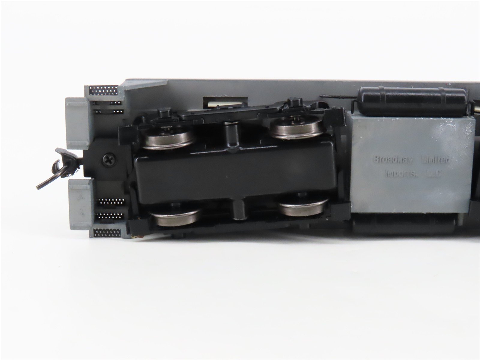HO Scale Broadway Limited BLI 2634 Undecorated NW2 Diesel Loco wParagon 2