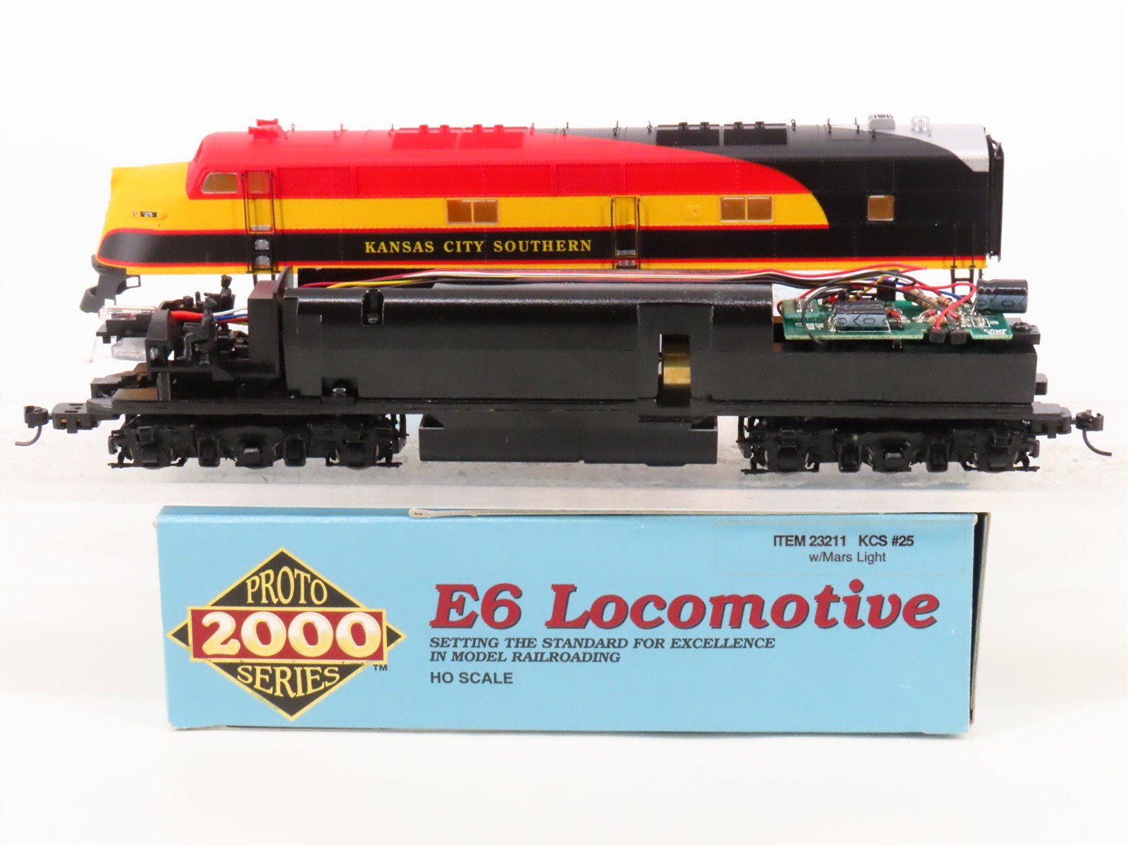 HO Scale Proto 2000 23211 KCS Kansas City Southern E6A Diesel Locomotive #25