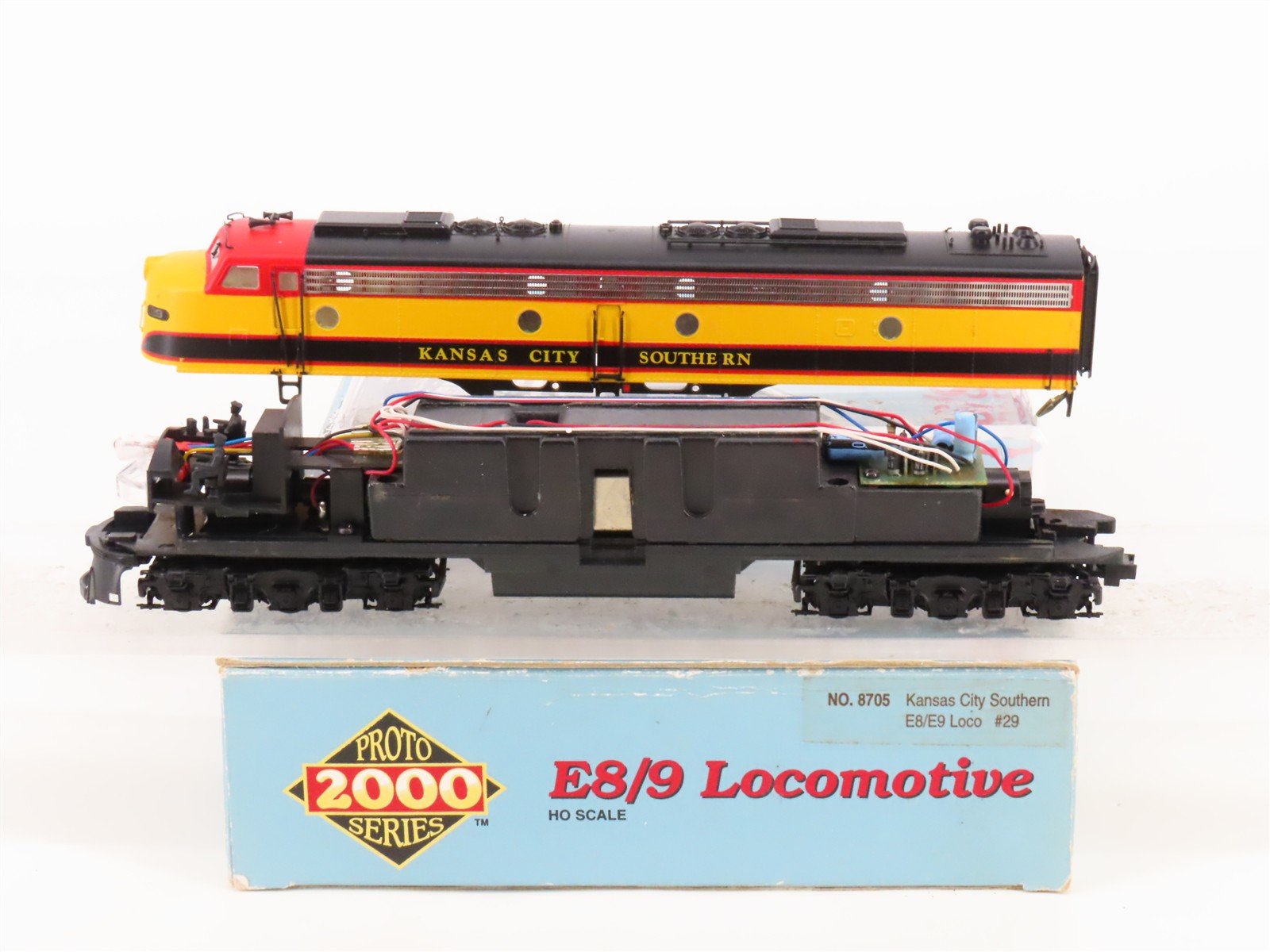 HO Scale Proto 2000 8705 KCS Kansas City Southern E8/9A Diesel Locomotive #29