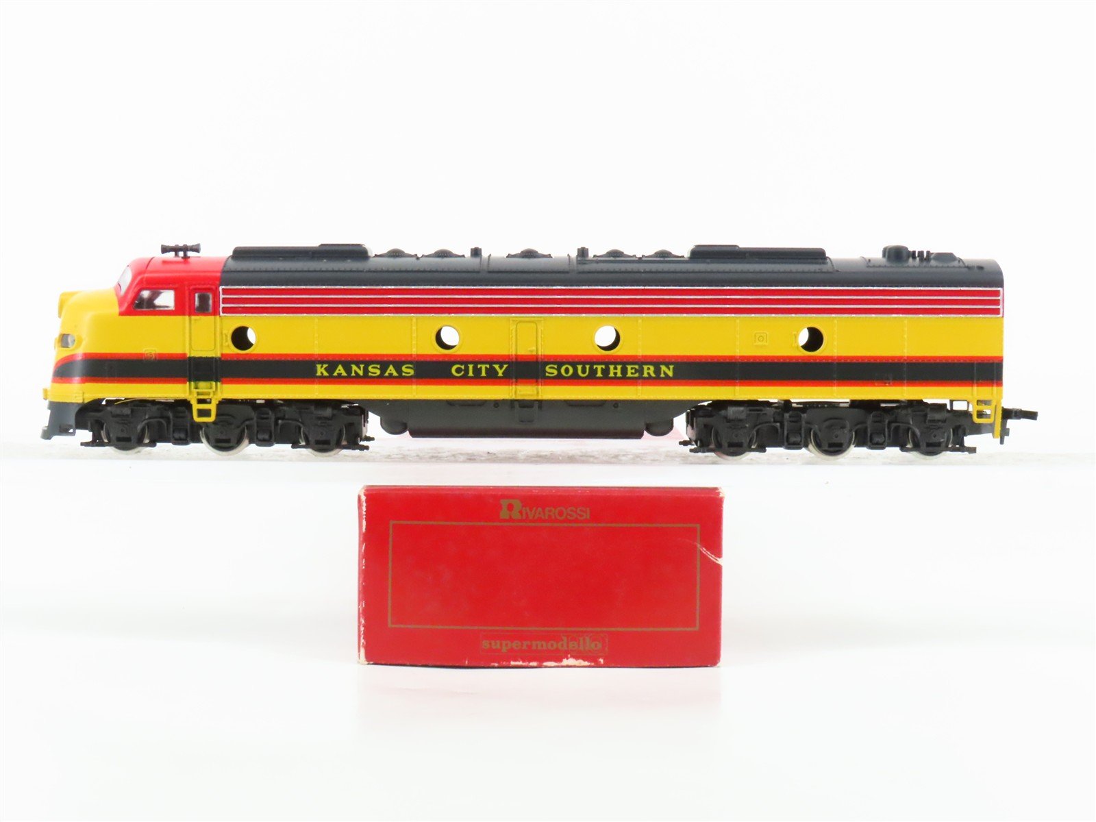 HO Scale Rivarossi KCS Kansas City Southern E8A Diesel Locomotive UNPOWERED