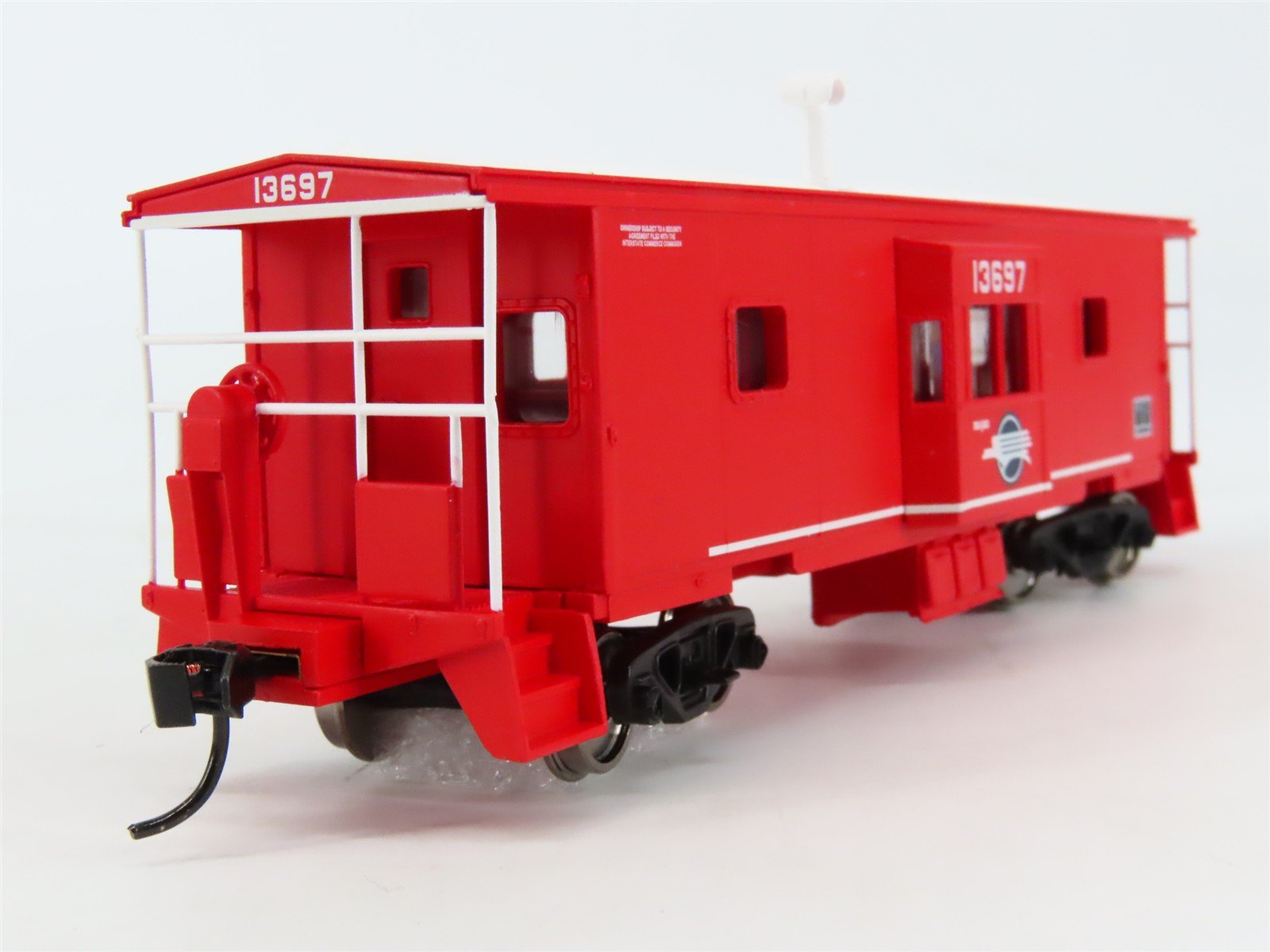 HO Walthers Mainline 910-8656 MP Missouri Pacific Bay Window Caboose #13697