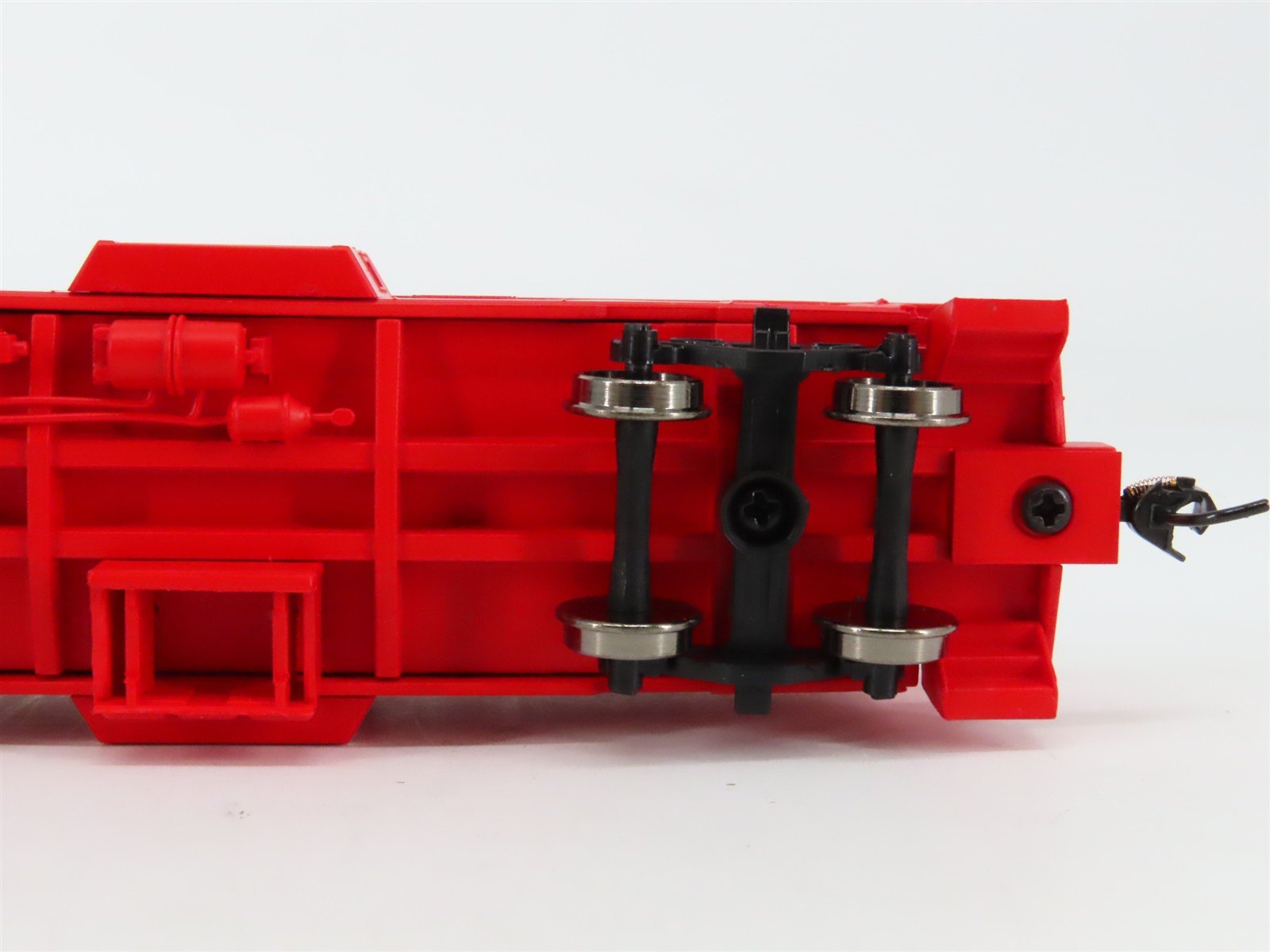 HO Walthers Mainline 910-8656 MP Missouri Pacific Bay Window Caboose #13697