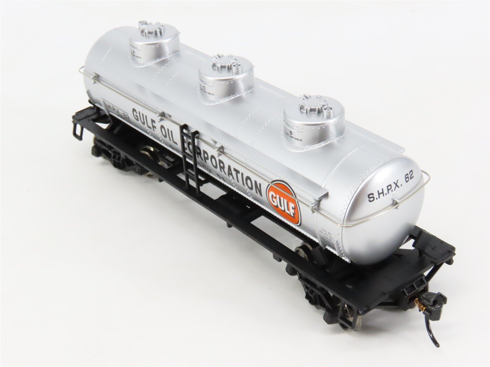 HO Scale Walthers Mainline 910-1114 SHPX Gulf Oil 36' 3-Dome Tankcar #62