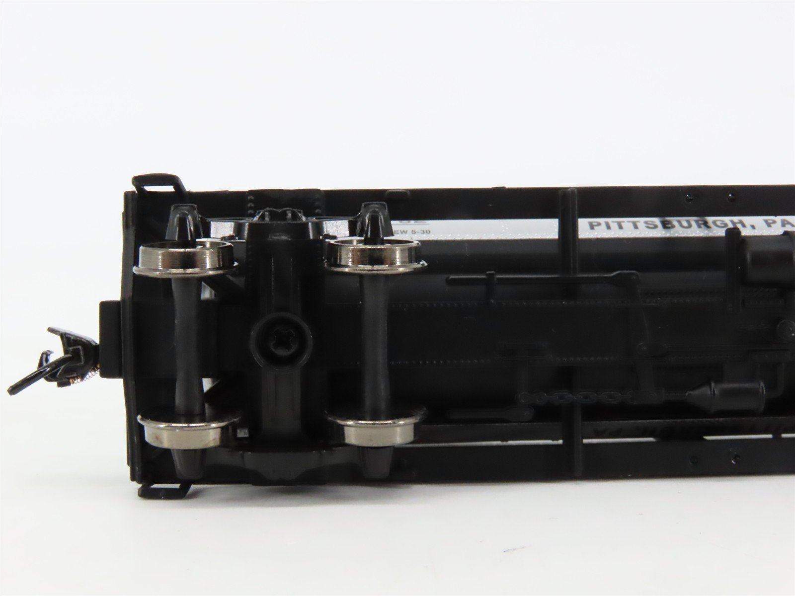 HO Scale Walthers Mainline 910-1114 SHPX Gulf Oil 36' 3-Dome Tankcar #62