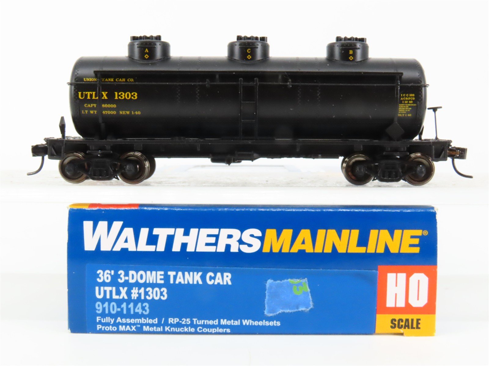 HO Scale Walthers Mainline 910-1111 UTLX Union Tank 36' 3-Dome Tankcar #3751