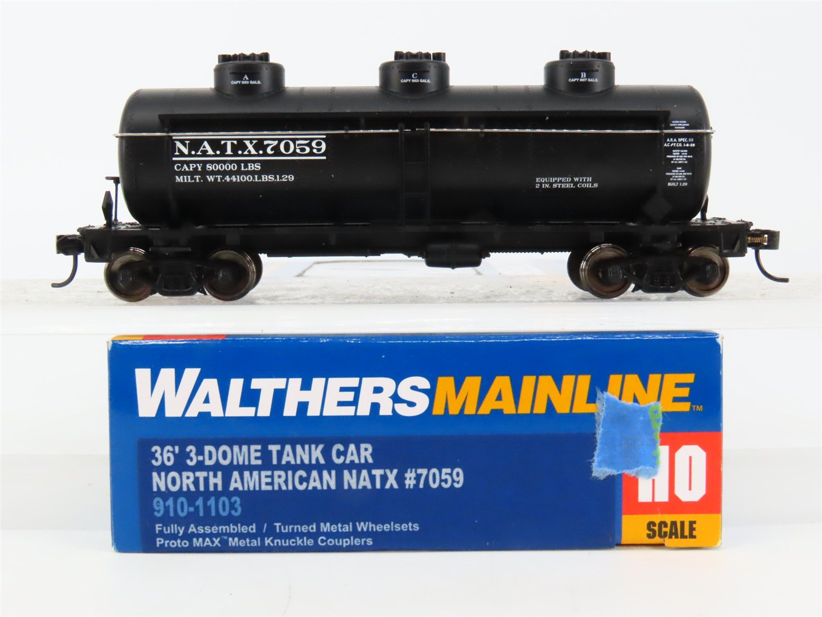 HO Scale Walthers Mainline 910-1103 NATX North American 36' 3-Dome Tankcar #7059