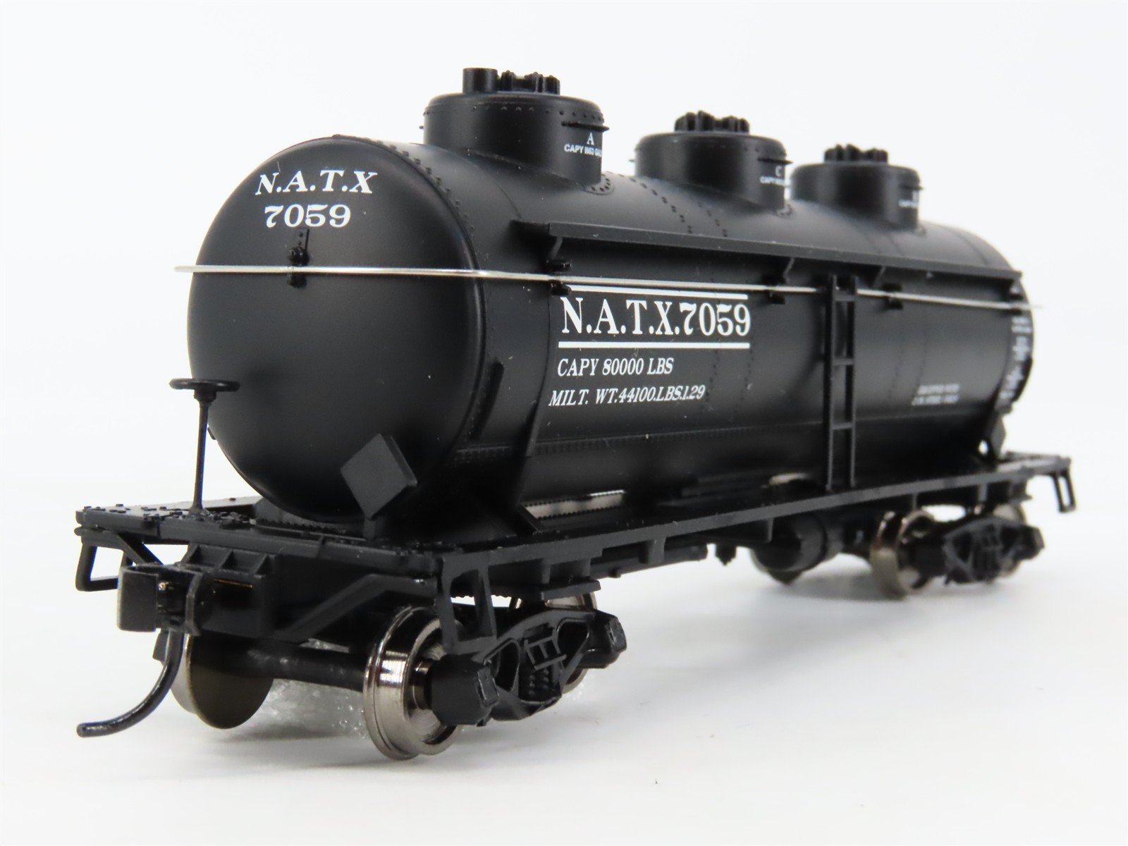 HO Scale Walthers Mainline 910-1103 NATX North American 36' 3-Dome Tankcar #7059