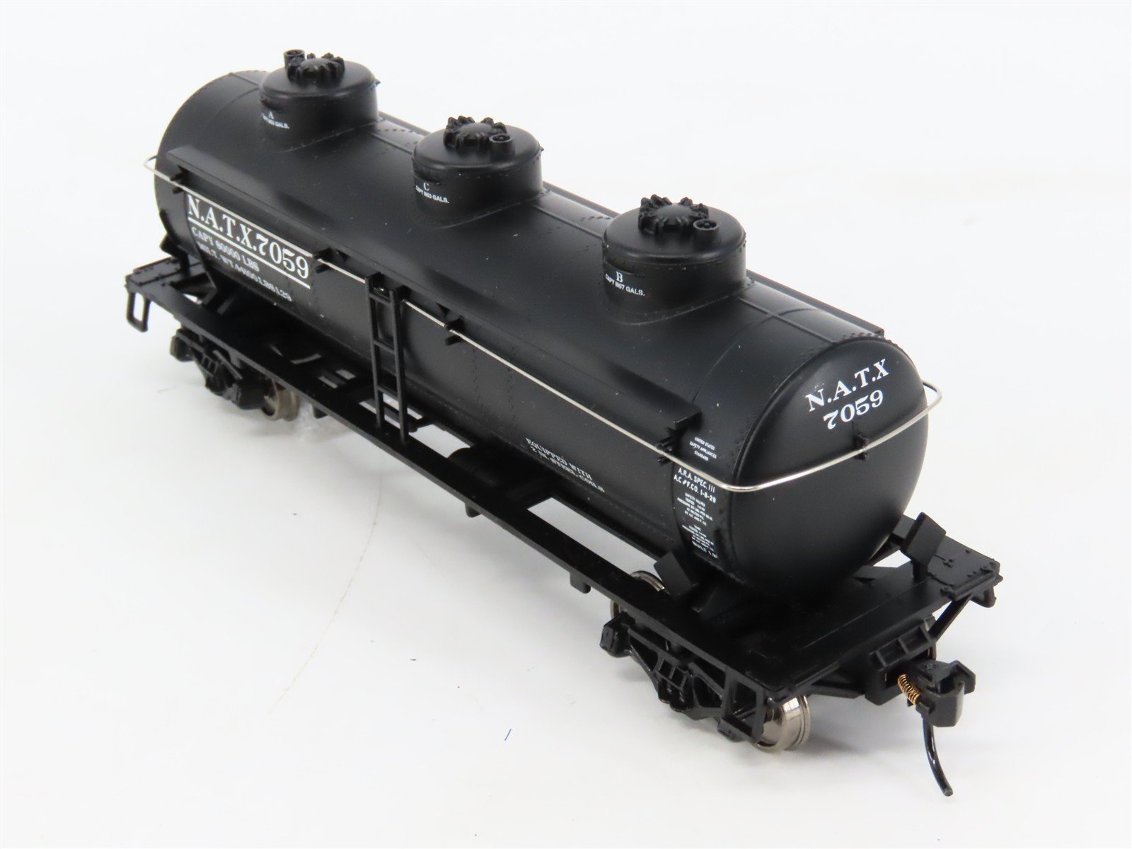HO Scale Walthers Mainline 910-1103 NATX North American 36' 3-Dome Tankcar #7059