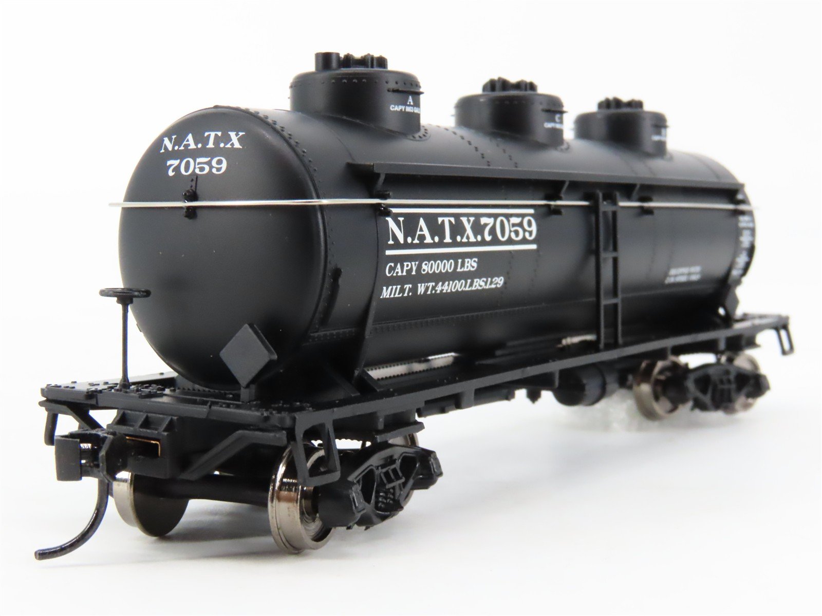 HO Scale Walthers Mainline 910-1103 NATX North American 36' 3-Dome Tankcar #7059