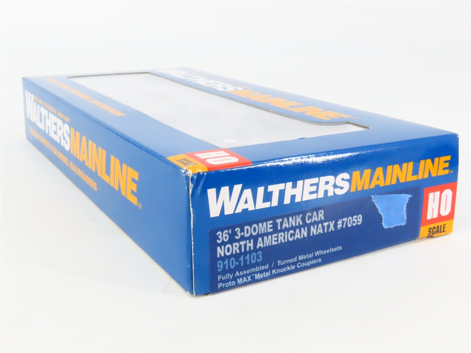 HO Scale Walthers Mainline 910-1103 NATX North American 36' 3-Dome Tankcar #7059