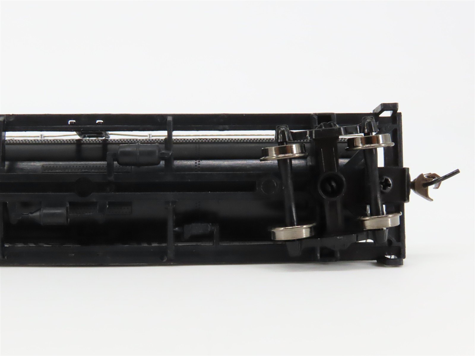 HO Scale Walthers Trainline 931-1611 SDRX Sinclair Single Dome Tank Car #8194