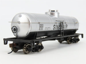HO Scale Walthers Trainline 931-1611 SDRX Sinclair Single Dome Tank Car #8194