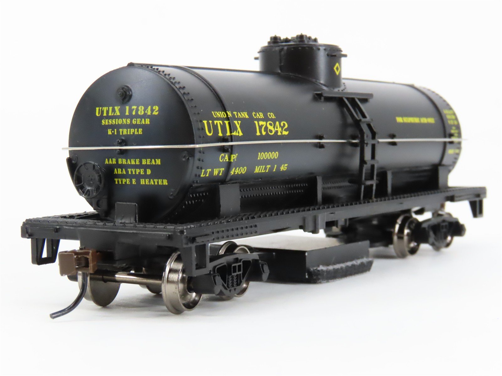 HO Scale Bachmann 16302 UTLX Union Track Cleaning Single Dome Tank Car #17842