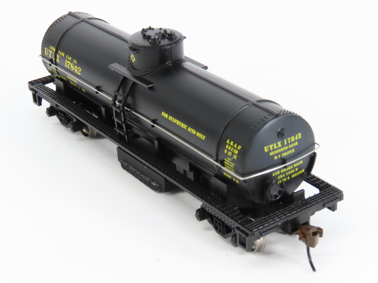 HO Scale Bachmann 16302 UTLX Union Track Cleaning Single Dome Tank Car #17842