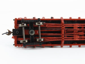 HO Scale Bachmann 18301 Unlettered 40' Flat Car w/ 2 Log Skidders