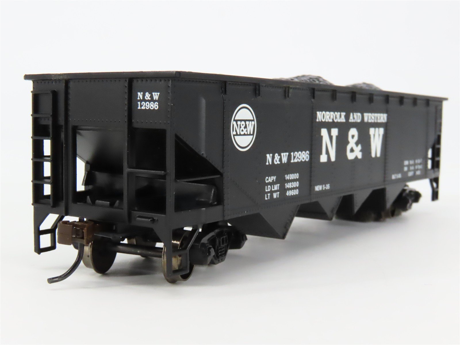 HO Scale Bachmann 17607 N&W Norfolk & Western Railroad 40' 4-Bay Hopper #12986