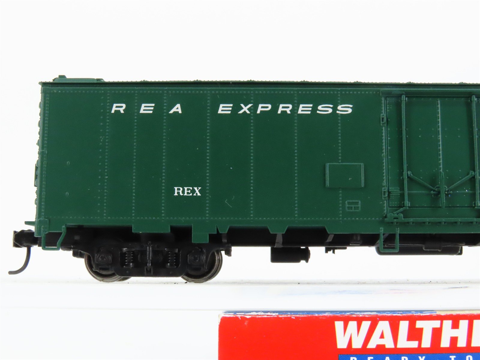 HO Scale Walthers 932-6242 REX REA Express 50' Express Reefer