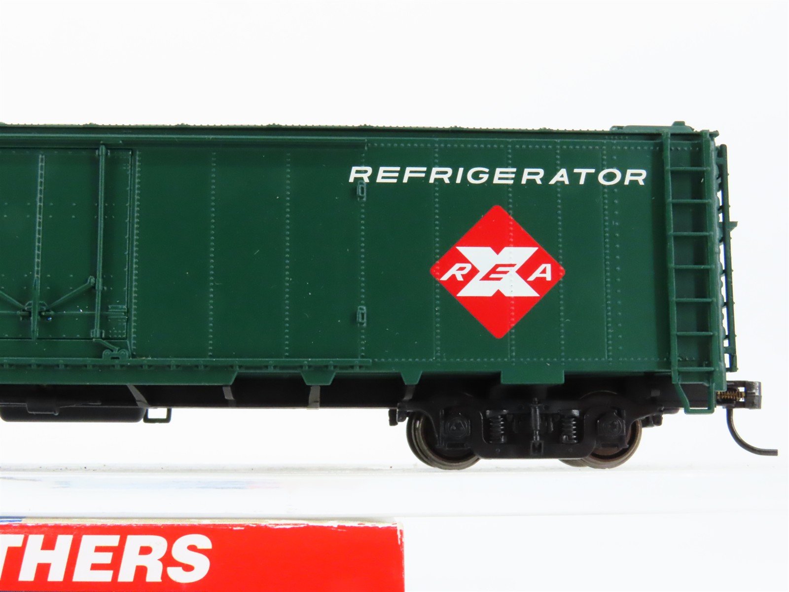 HO Scale Walthers 932-6242 REX REA Express 50' Express Reefer