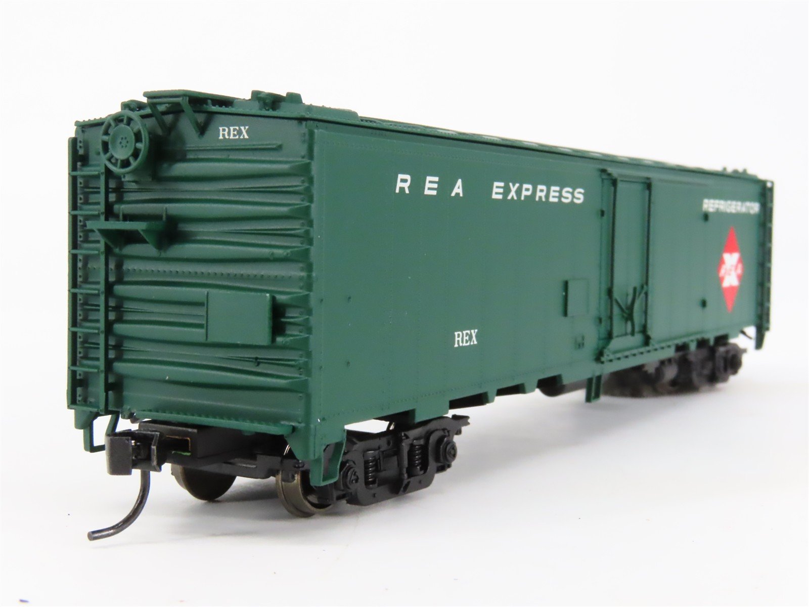 HO Scale Walthers 932-6242 REX REA Express 50' Express Reefer