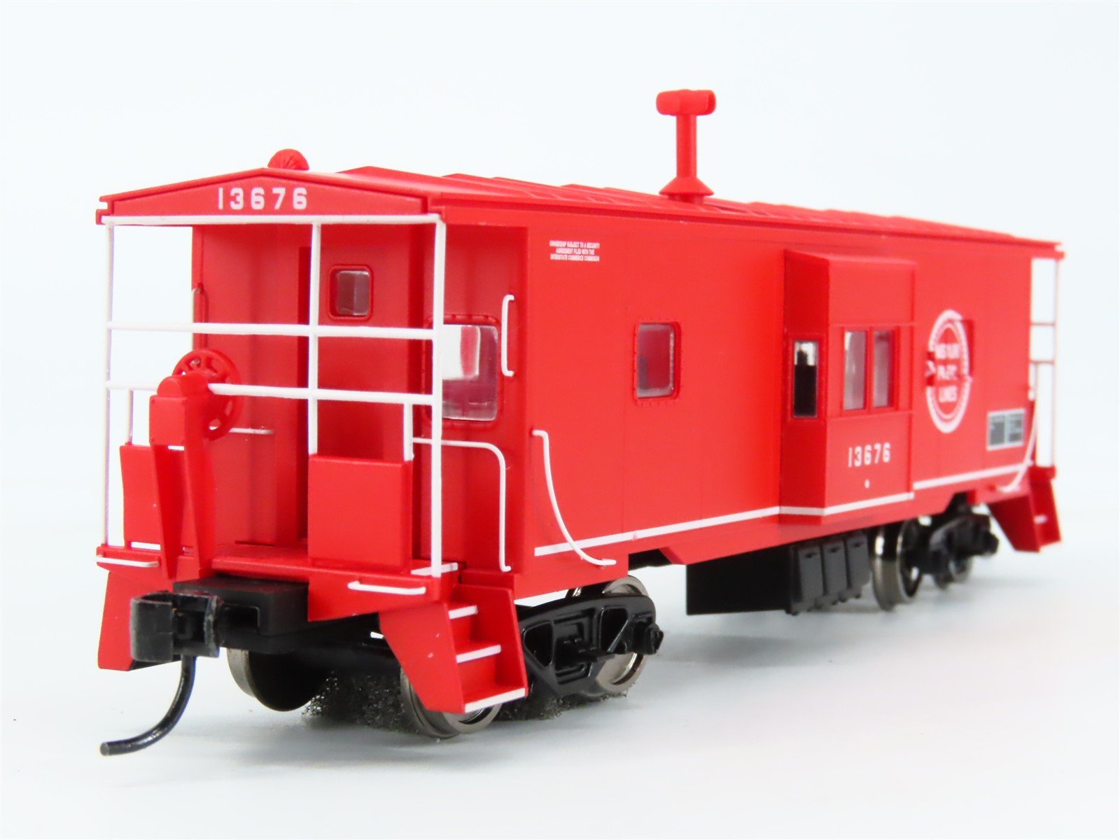 HO Scale Walthers Platinum Line 932-40469 MP Missouri Pacific Caboose #13676